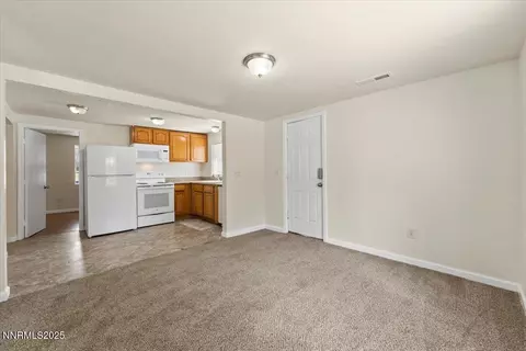 2007 Valley Rd, Reno, NV 89512 photo 2