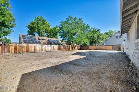 Exterior - 7274 Windmill Dr, Reno, NV 89511 photo 7 of 8