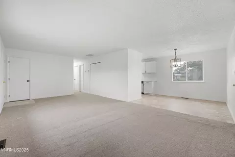 Living - 870 Sunset Dr, Fallon, NV 89406 photo 4 of 4