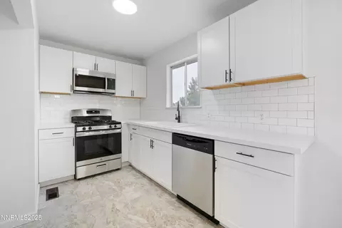 Kitchen - 870 Sunset Dr, Fallon, NV 89406 photo 2 of 2
