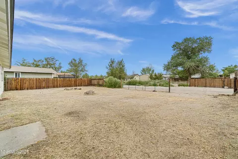 Exterior - 870 Sunset Dr, Fallon, NV 89406 photo 4 of 4