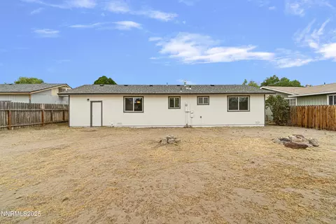 Exterior - 870 Sunset Dr, Fallon, NV 89406 photo 2 of 4