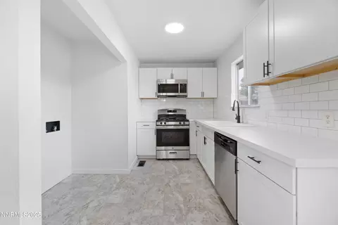 Kitchen - 870 Sunset Dr, Fallon, NV 89406 photo 1 of 2