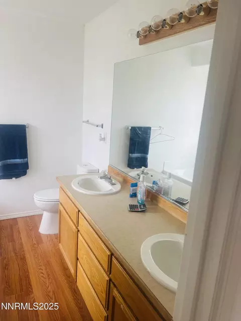 Bath - 3320 Silver State Ave, Fallon, NV 89406 photo 3 of 3