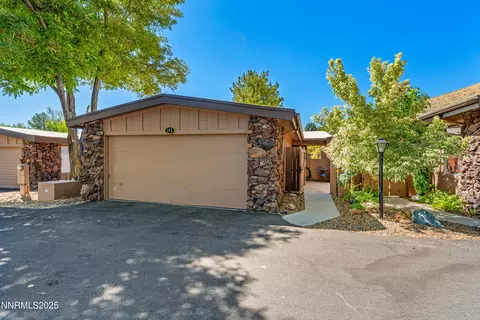 142 Lake Glen Dr, Carson City, NV 89703