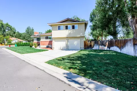 421 Glenmanor Dr, Reno, NV 89509