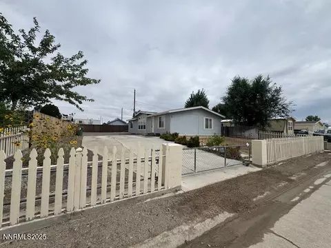 220 Antelope Dr, Battle Mountain, NV 89820