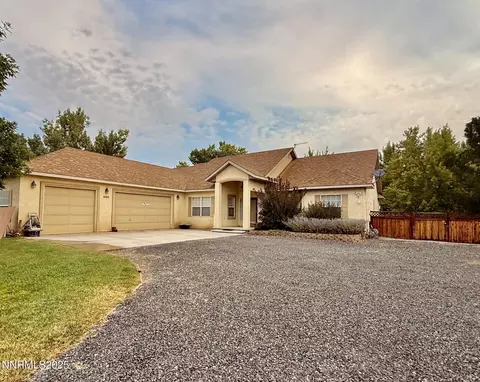 550 River Village Dr, Fallon, NV 89406