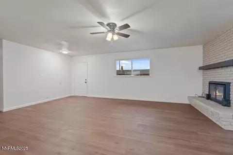 Living - 70 E Cedar St, Fernley, NV 89408 photo 2 of 7