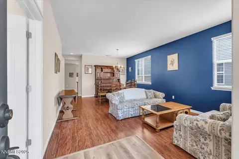 10650 Cedar Bend Ct, Reno, NV 89521 photo 2