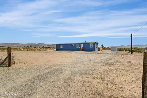 9 Stanley Ln, Yerington, NV 89447