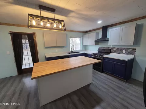 Kitchen - 845 Mc Lean St, Fallon, NV 89406 photo 5 of 6