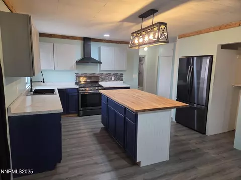 Kitchen - 845 Mc Lean St, Fallon, NV 89406 photo 2 of 6