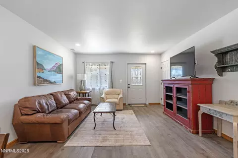 320 Baker St, Hawthorne, NV 89415 photo 10