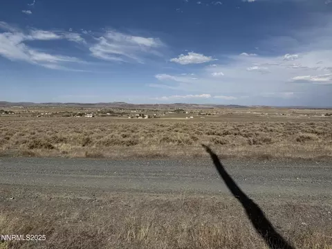5915 Aspen St, Silver Springs, NV 89429
