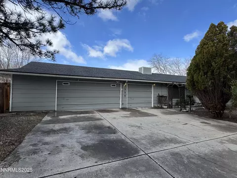 7555 Bluestone Dr, Reno, NV 89511