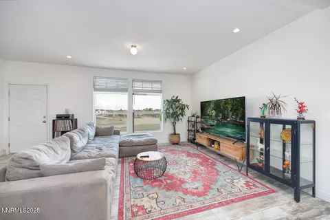 Living - 5944 Dillon Rd, Fallon, NV 89406 photo 3 of 3