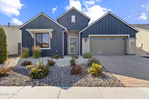 2210 Paint Horse Dr, Reno, NV 89521