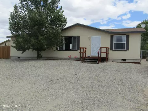 15 Overland St, Yerington, NV 89447
