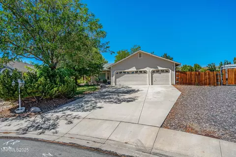 19 Canary Ct, Sparks, NV 89441