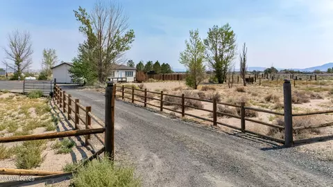 3035 4th St, Silver Springs, NV 89429