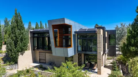 2345 Crescent Cir, Reno, NV 89509