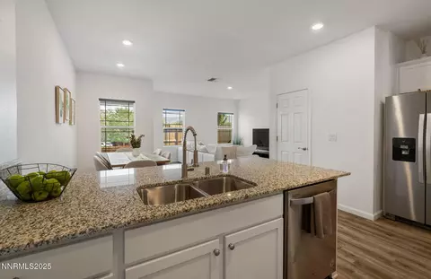 444 Autumn Breeze Cir, Reno, NV 89511