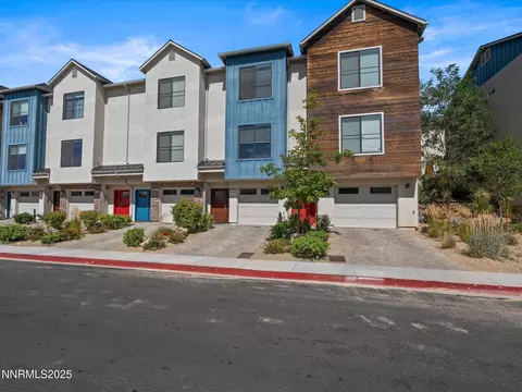 555 Logan Jacob Ln, Reno, NV 89503