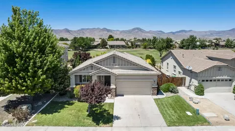 946 Lakeview Dr, Dayton, NV 89403