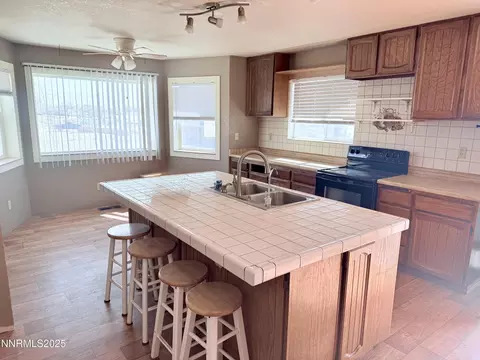 6270 Westwind Way, Fallon, NV 89406 photo 5