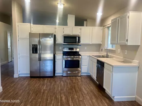 Kitchen - 6270 W Chinook Ct, Sun Valley, NV 89433 photo 1 of 3