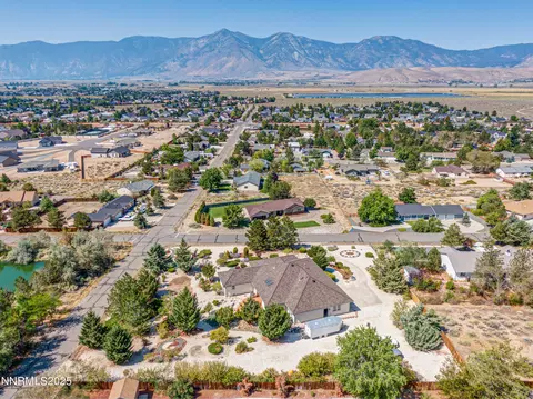2951 Santa Inez Dr, Minden, NV 89423