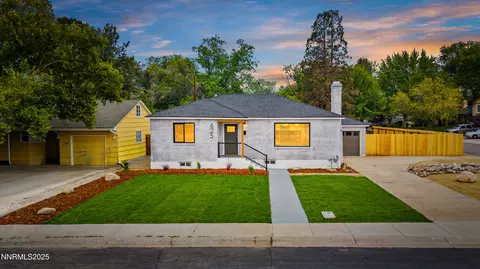 625 Hunter Lake Dr, Reno, NV 89509