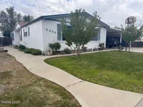 5355 Royal Dr, Winnemucca, NV 89445