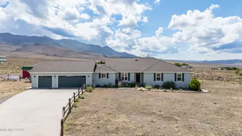 255 Hiko Ln, Dayton, NV 89403