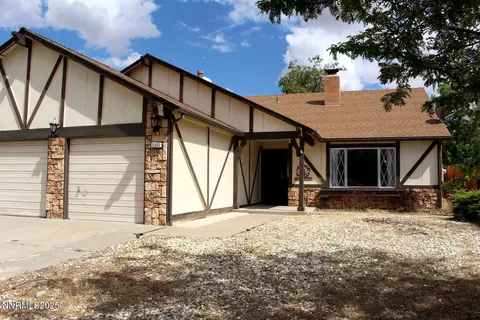 2002 Tangerine St, Sparks, NV 89434