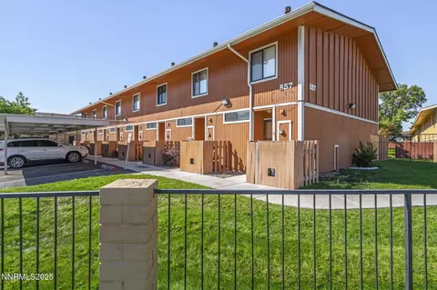 857 Nutmeg Pl #6, Reno, NV 89502