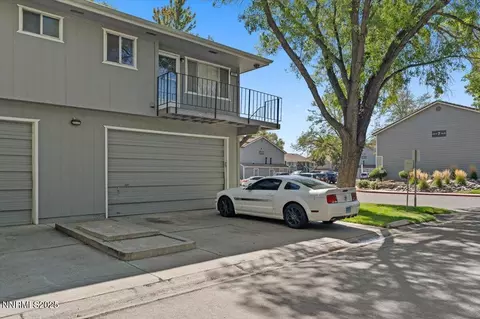 601 Oakwood Dr #4, Sparks, NV 89431