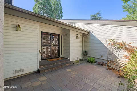 3901 Greenbriar Ct, Reno, NV 89509