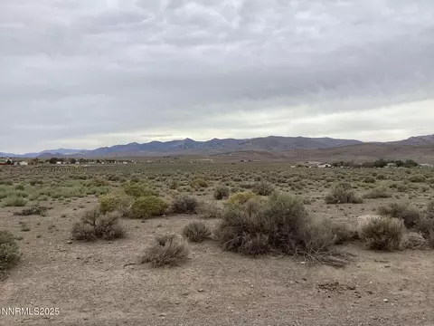 5225 Boyer Ln, Silver Springs, NV 89429
