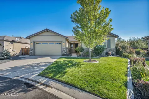 823 Gullane Ct, Dayton, NV 89403