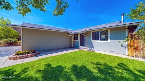 35 N Tropicana Cir, Sparks, NV 89436
