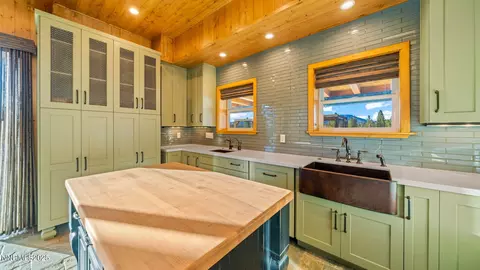Kitchen - 6200 Westside Rd, Calpine, CA 96124 photo 9 of 10