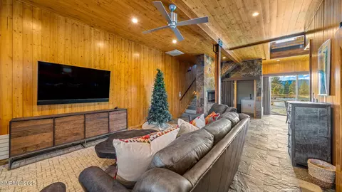 Living - 6200 Westside Rd, Calpine, CA 96124 photo 5 of 5