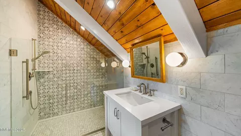 Bath - 6200 Westside Rd, Calpine, CA 96124 photo 4 of 7