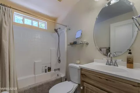Bath - 4190 Bottom Rd, Fallon, NV 89406 photo 1 of 4