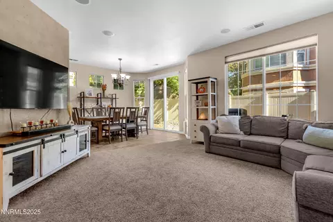1811 Stetson Dr, Reno, NV 89521 photo 4