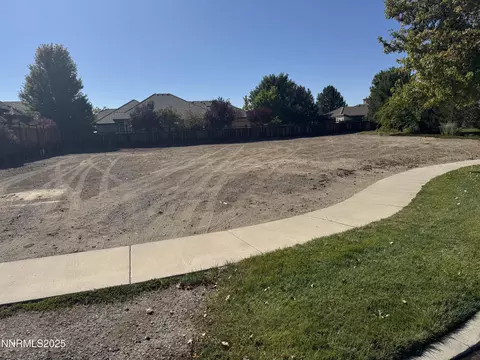 2861 Friar Rock Ct, Sparks, NV 89436