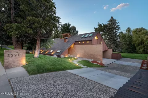2521 Lake Ridge Shores Cir, Reno, NV 89519