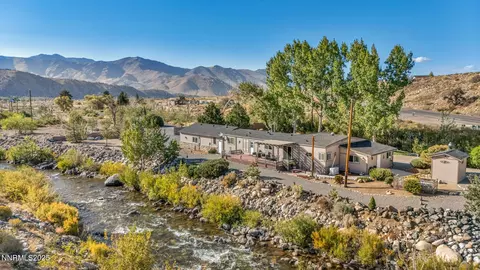 45 N River Ln, Coleville, CA 96107